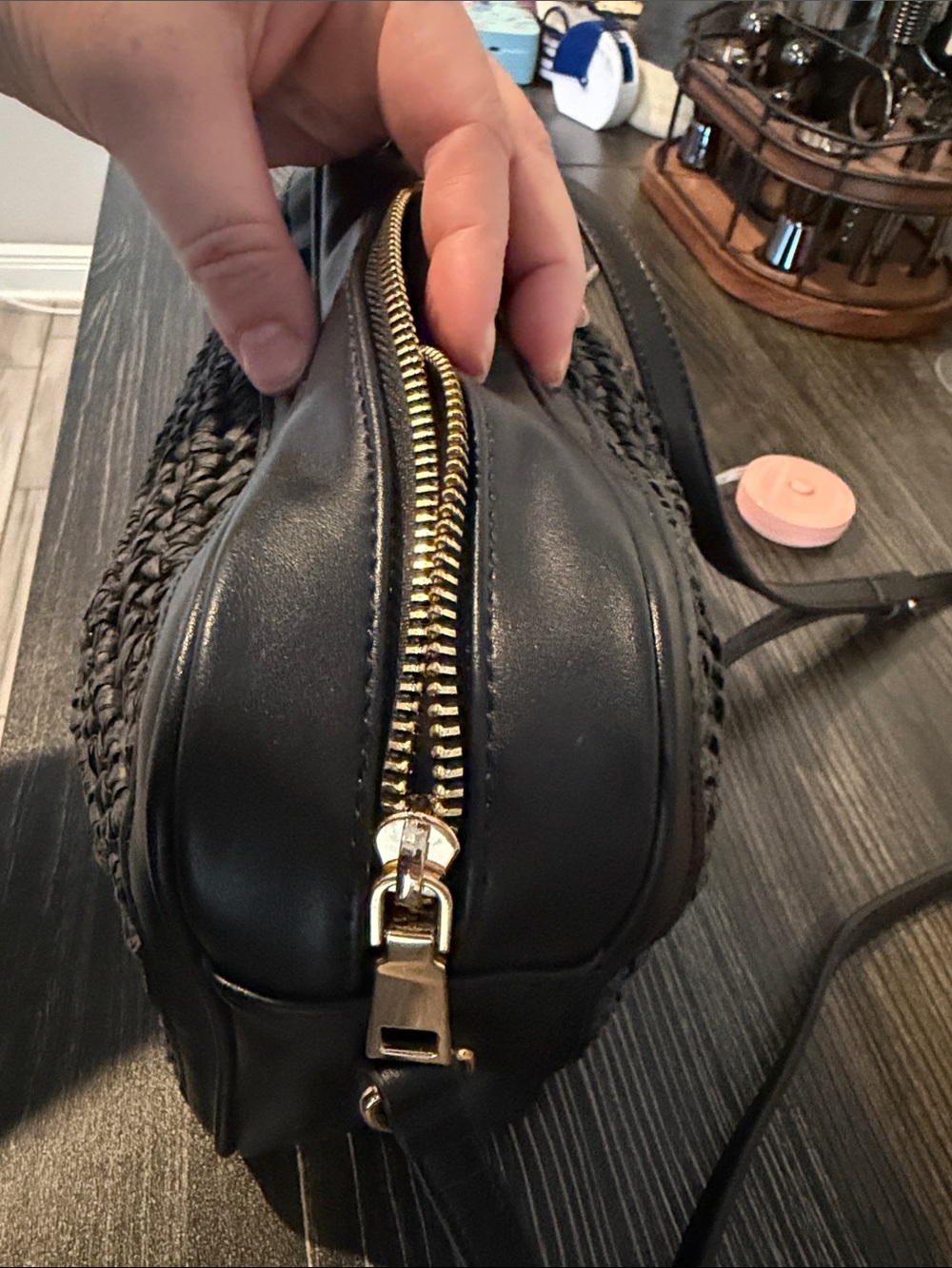 Banana Republic Black leather and craft Crossbody Bag - Picture 6 of 8